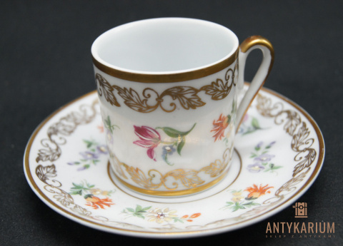 Filiżanka porcelanowa ręcznie malowanoa lata 50