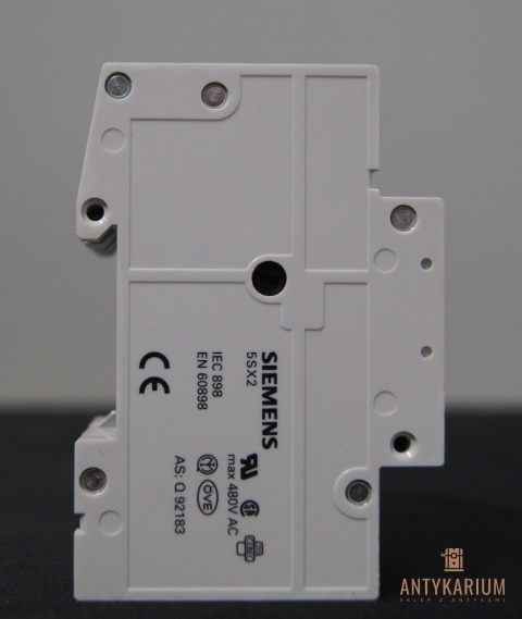 Wyłącznik bezpiecznik SIEMENS 5SX2 308-7 3Pol C8