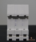 Wyłącznik bezpiecznik SIEMENS 5SX2 308-7 3Pol C8