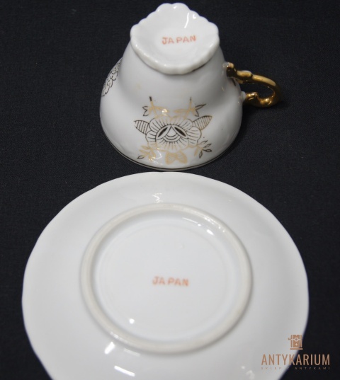 Filiżanka biała porcelana złoto Japan