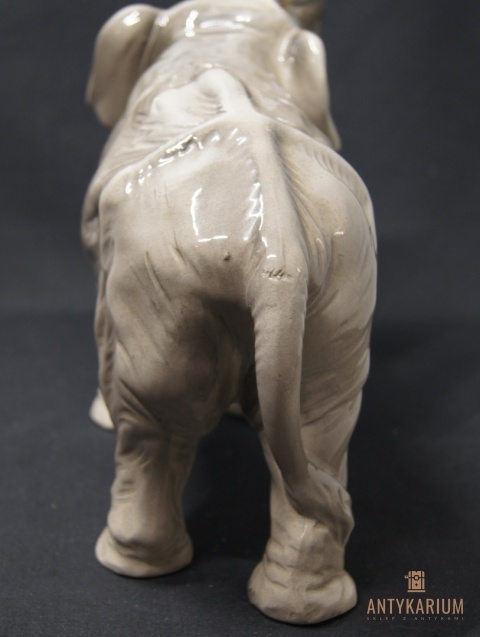 Porcelanowy słoń Sitzendorf duży