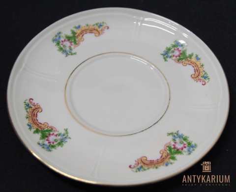 Porcelana filiżanka Chodzież kwiaty złocenia