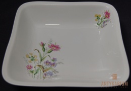 Salaterka półmisek porcelana zdobiona kwiaty.